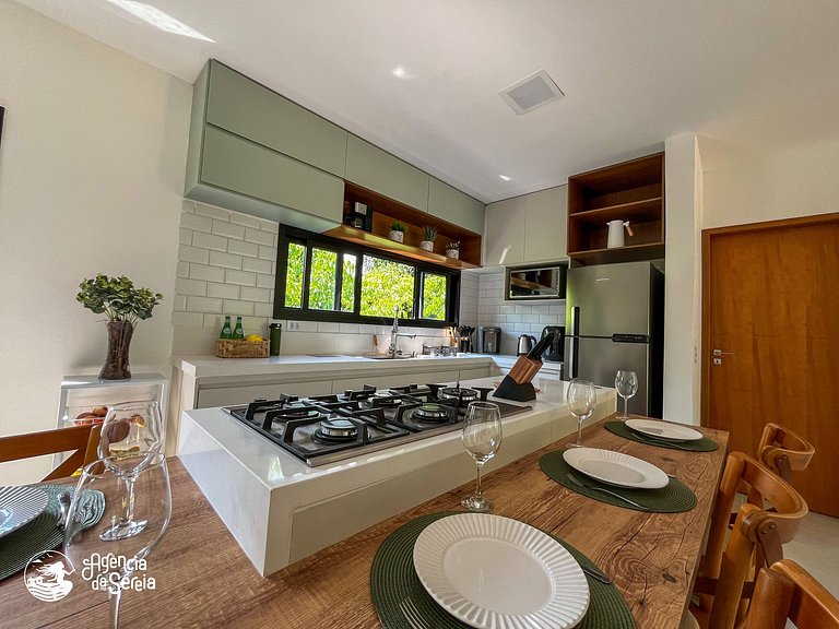 Casa em cond. perto da Praia da Feiticeira – Ilhabela