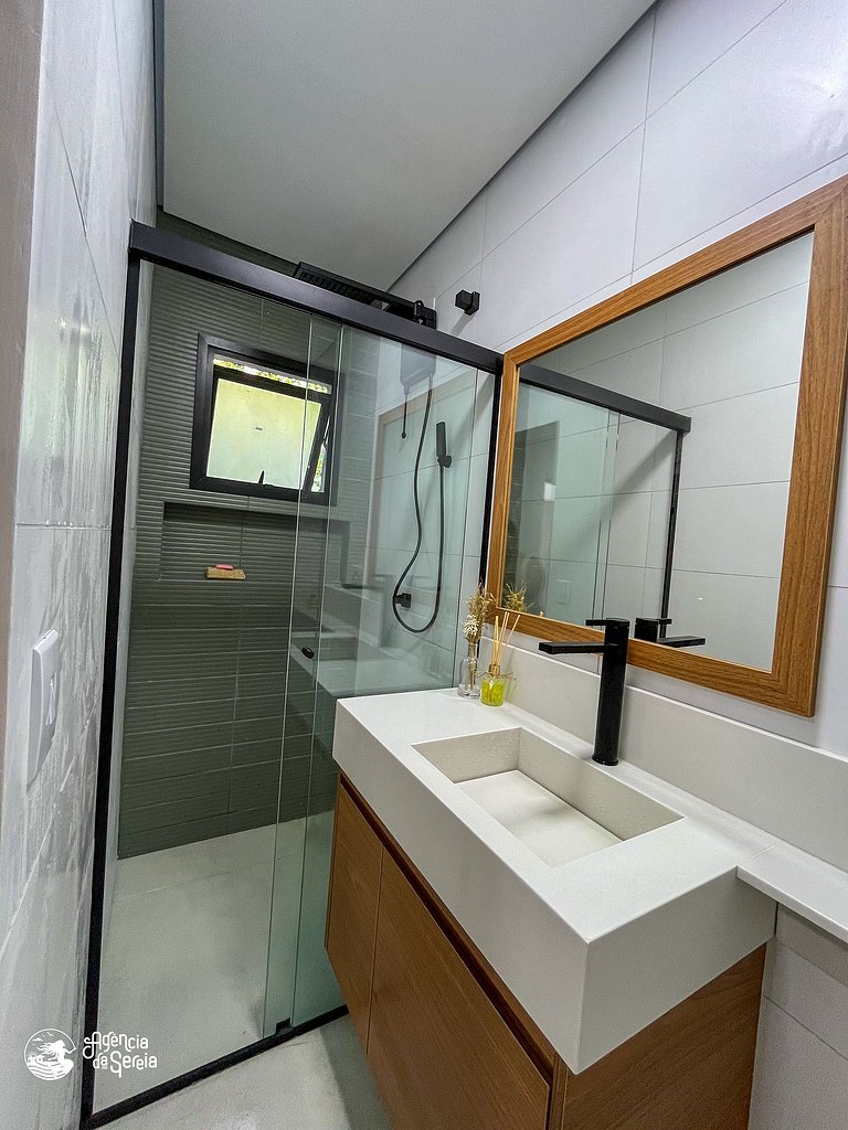 Casa em cond. perto da Praia da Feiticeira – Ilhabela