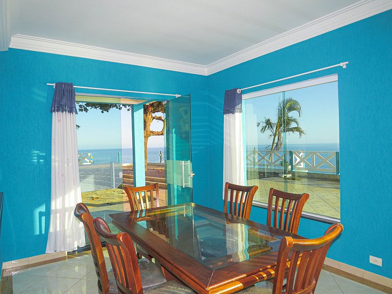 Casa costeira com vista e área gourmet – Borrifos, Ilhabela