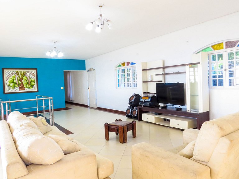 Casa costeira com vista e área gourmet – Borrifos, Ilhabela