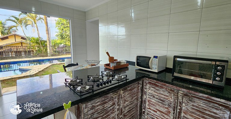 Bela casa de 4 suítes com piscina e vista - Curral