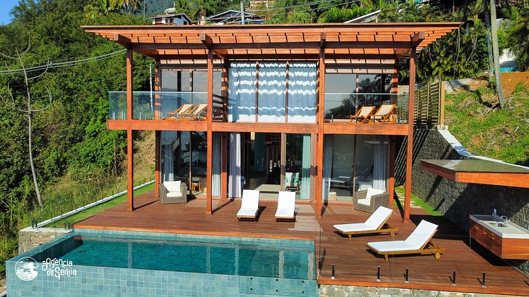 Casa com vista-mar e temporada baleias em Ilhabela