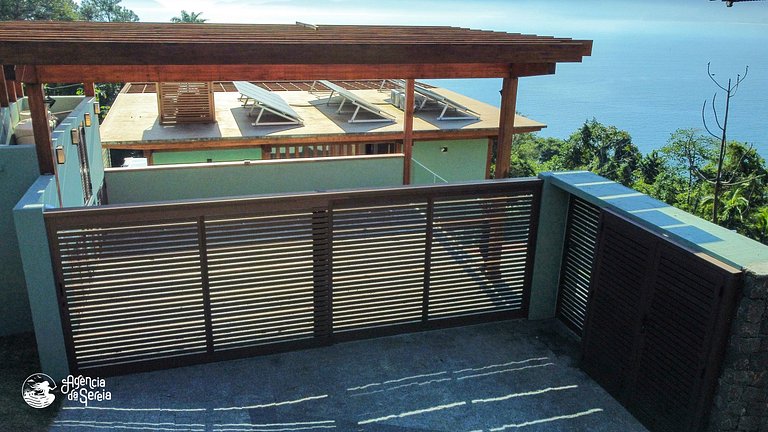 Casa com vista-mar e temporada baleias em Ilhabela