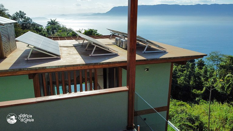 Casa com vista-mar e temporada baleias em Ilhabela