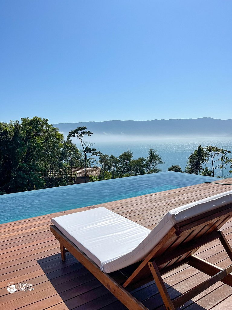 Casa com vista-mar e temporada baleias em Ilhabela