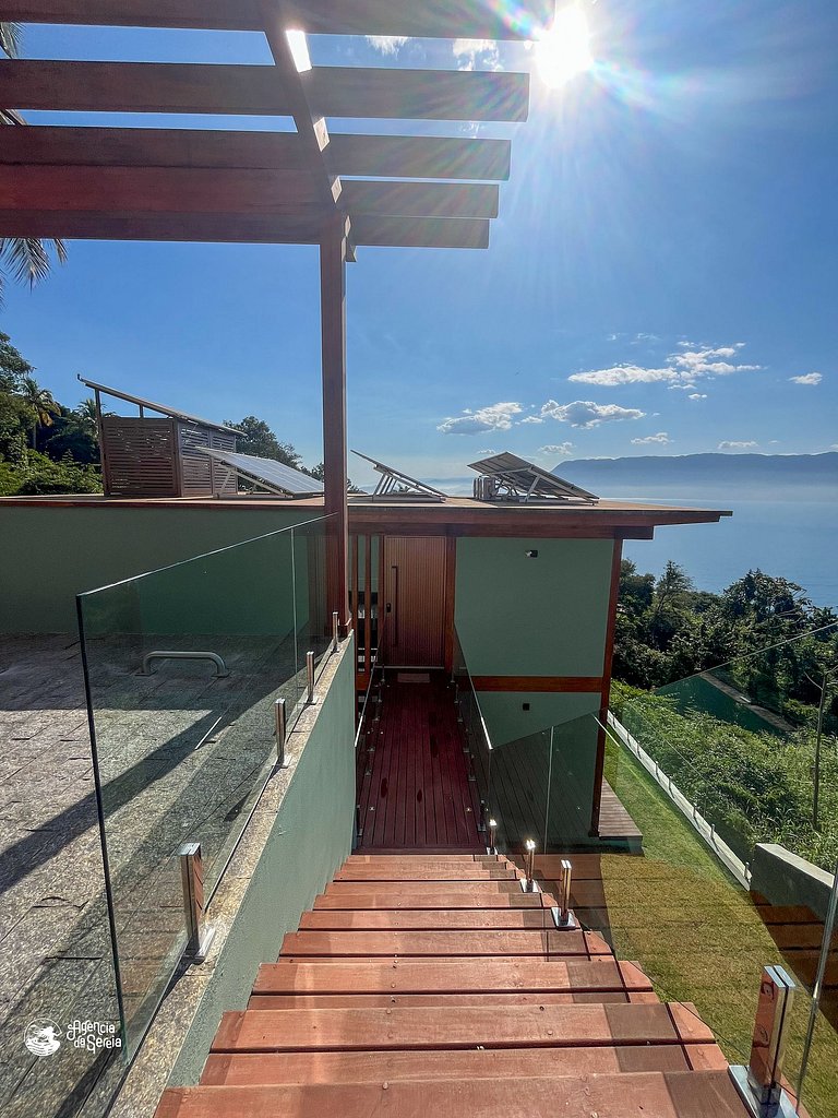 Casa com vista-mar e temporada baleias em Ilhabela