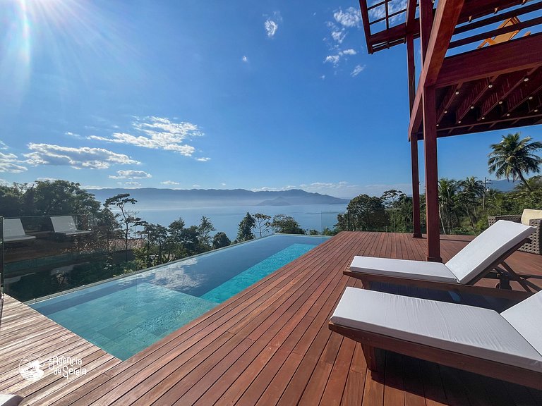 Casa com vista-mar e temporada baleias em Ilhabela