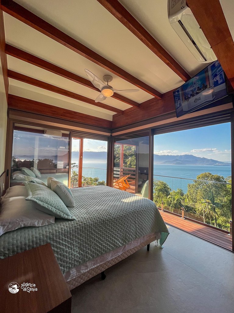 Casa com vista-mar e temporada baleias em Ilhabela