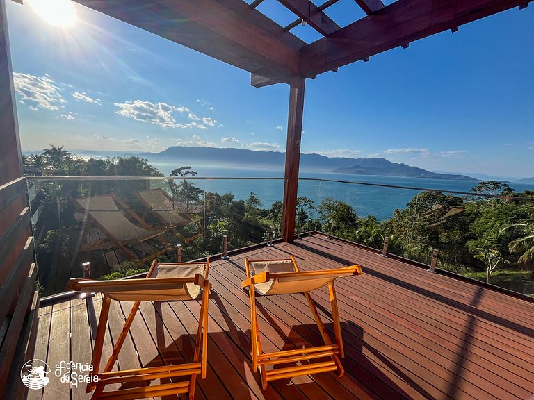 Casa com vista-mar e temporada baleias em Ilhabela