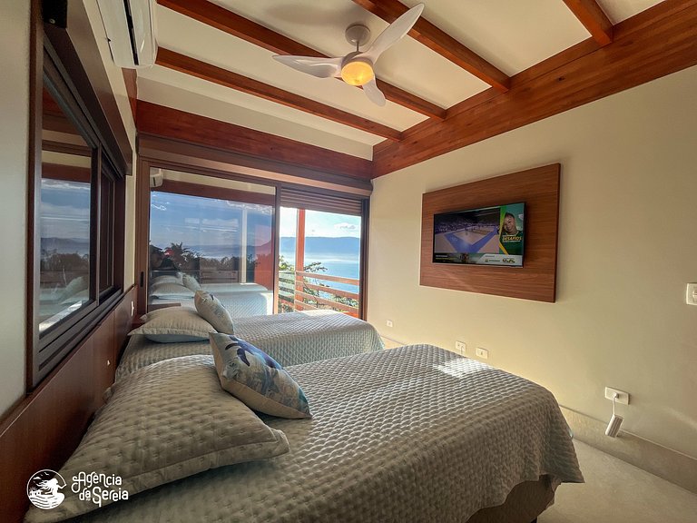 Casa com vista-mar e temporada baleias em Ilhabela