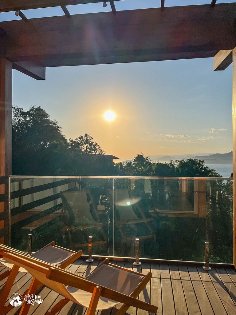 Casa com vista-mar e temporada baleias em Ilhabela