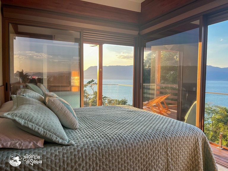 Casa com vista-mar e temporada baleias em Ilhabela