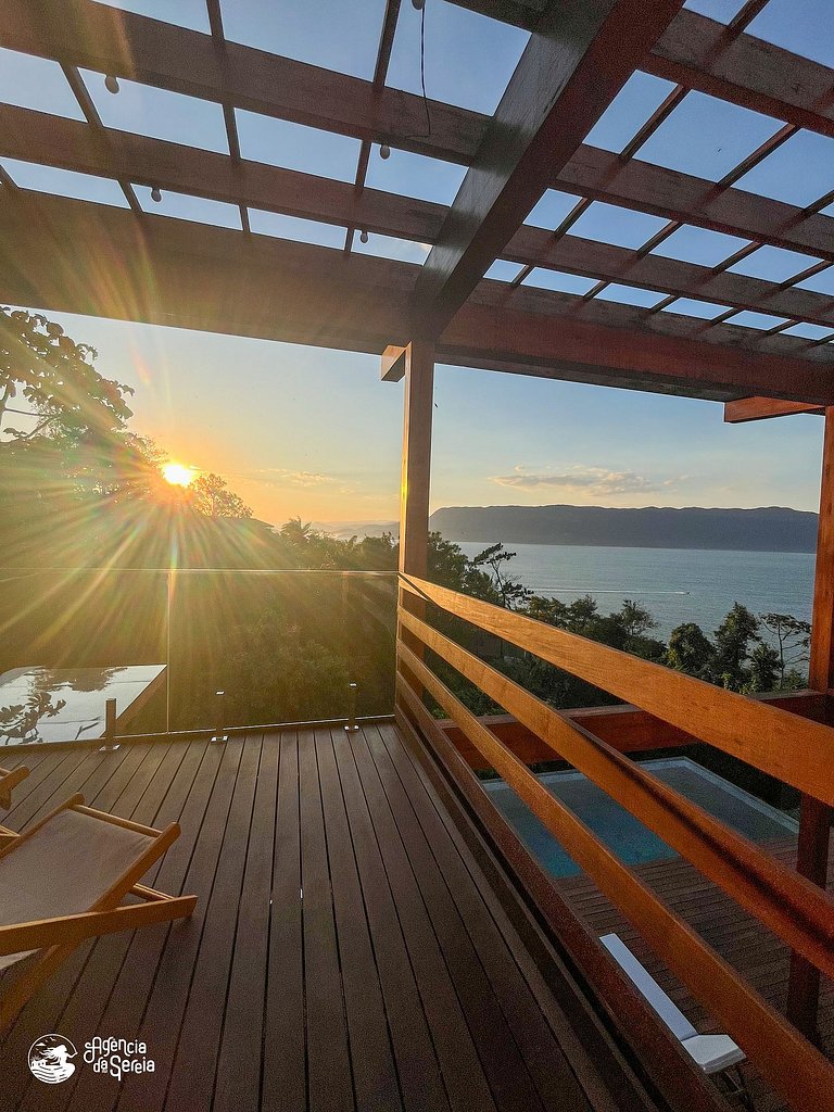 Casa com vista-mar e temporada baleias em Ilhabela