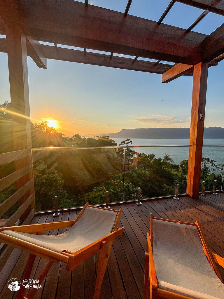 Casa com vista-mar e temporada baleias em Ilhabela