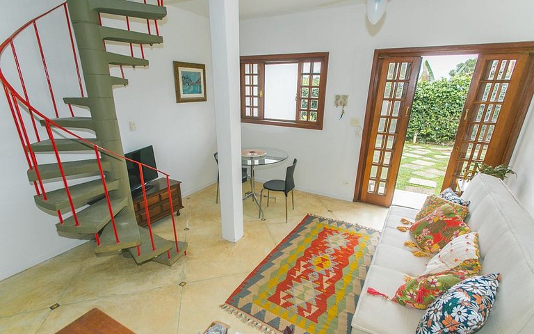Casa c/ jardim a 300m da praia – Itaquanduba, Ilhabela