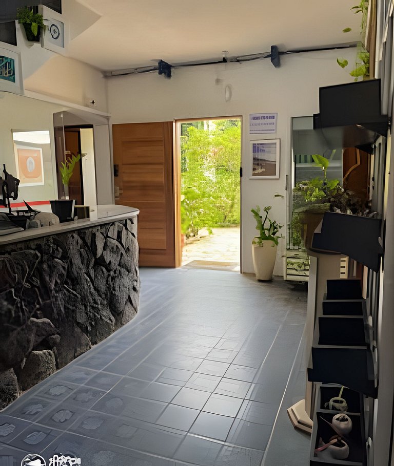 Studio 4 pessoas com piscina, a 300m praia Perequê