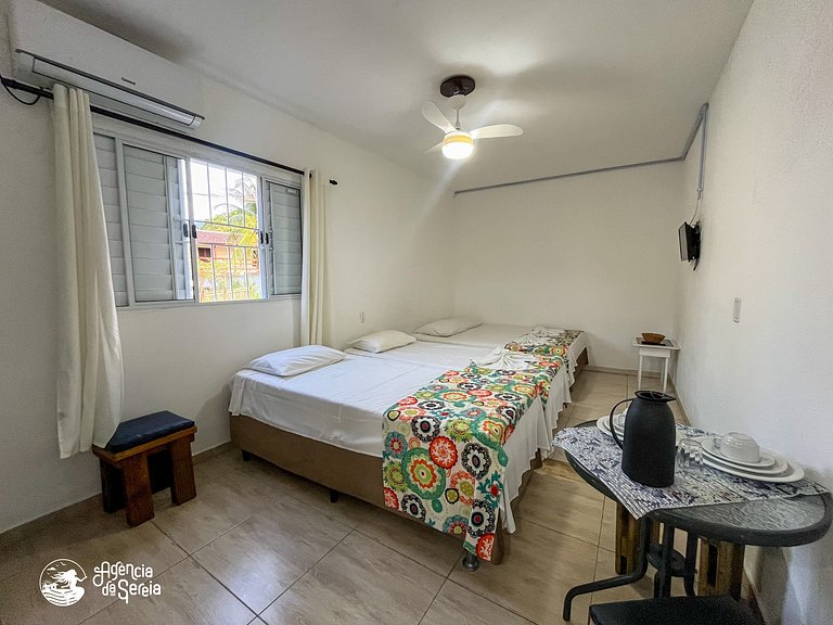 Studio 4 pessoas com piscina, a 300m praia Perequê