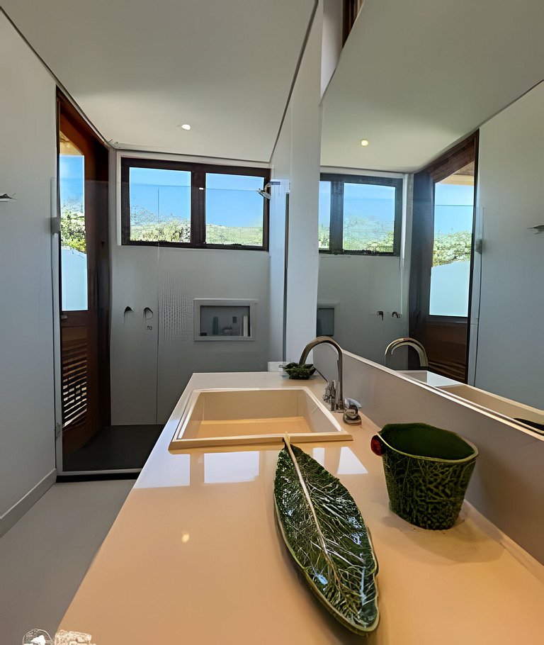 Casa exclusiva c/ piscina e vista mar – Ilhabela