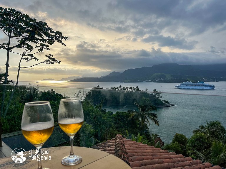 Casa em condomínio com vista para Ilha das Cabras