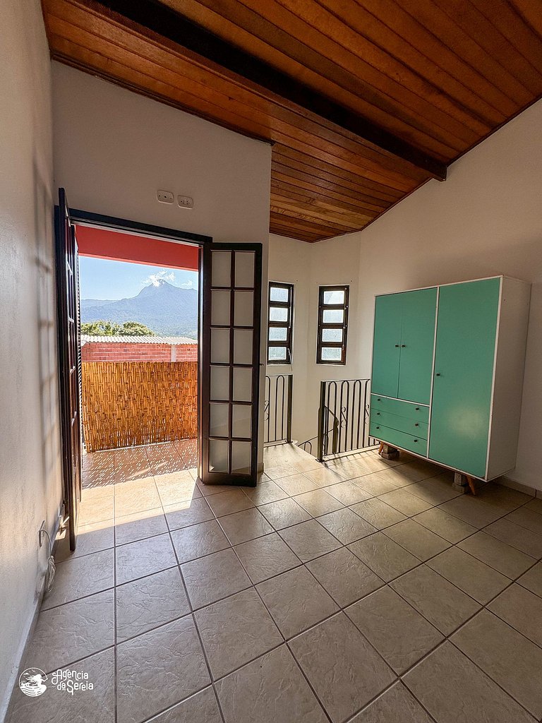 Chalé com Vista Pico do Baepi