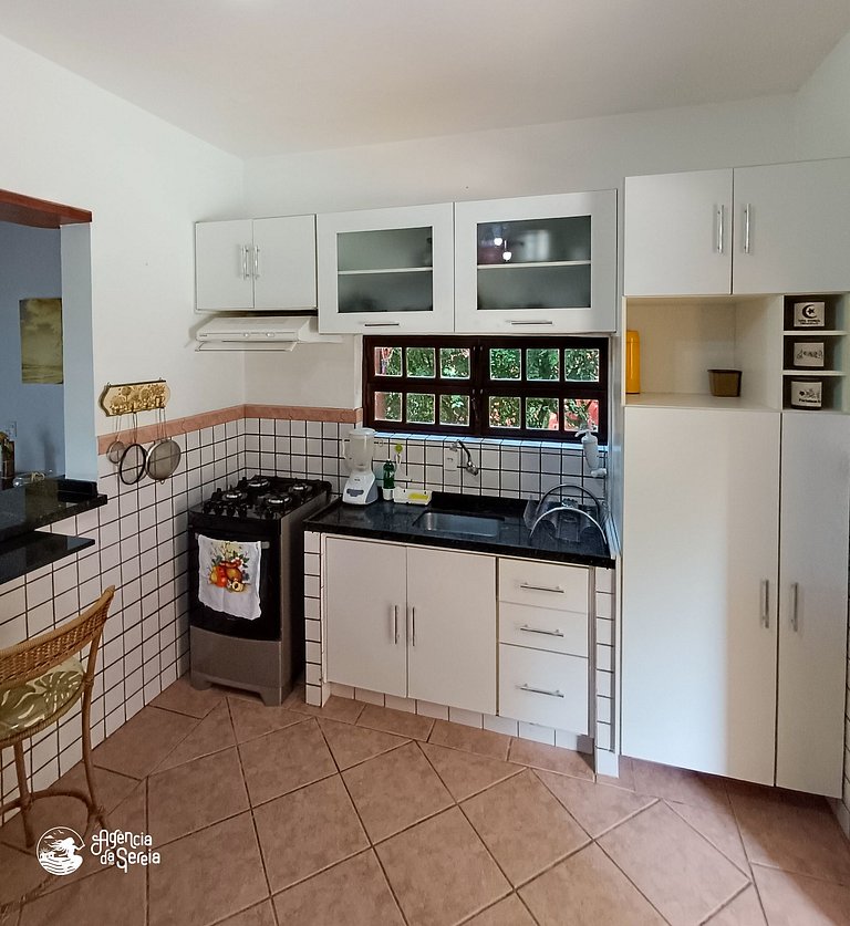 Casa espaçosa| Piscina, churrasqueira, perto praia