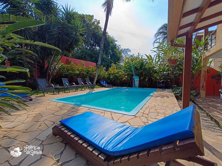 Casa espaçosa| Piscina, churrasqueira, perto praia
