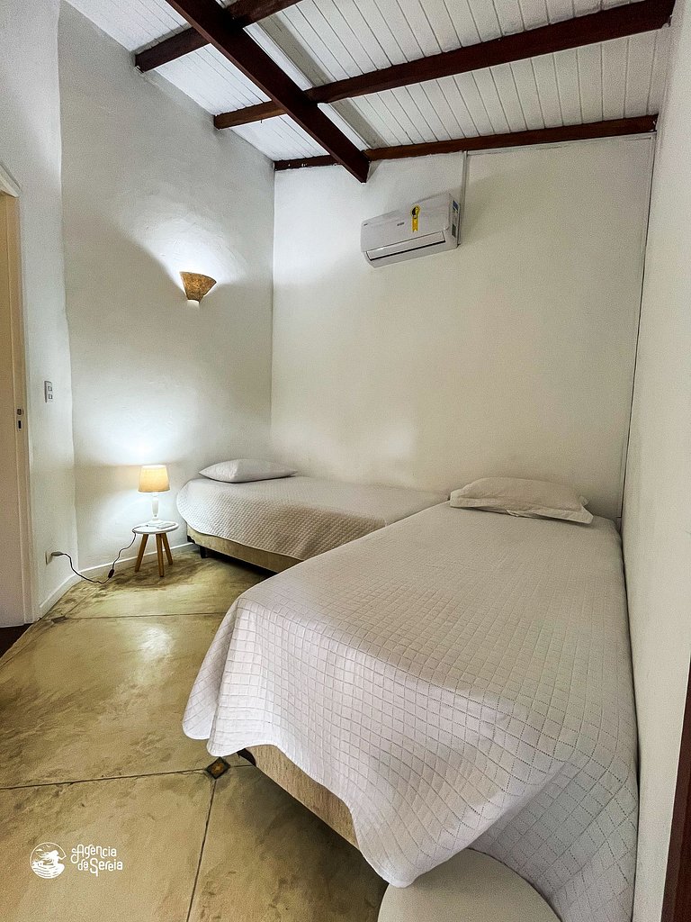 Linda casa em cond. à 300m da praia Engenho d'Água