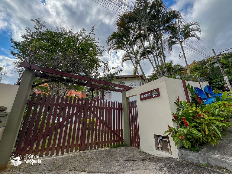 Linda casa em cond. à 300m da praia Engenho d'Água