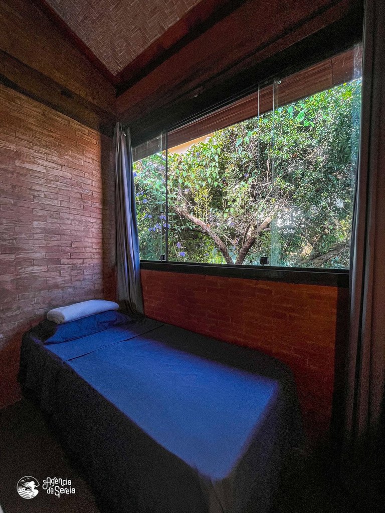 Casa espaçosa no centro, c/ jacuzzi e churrasq.