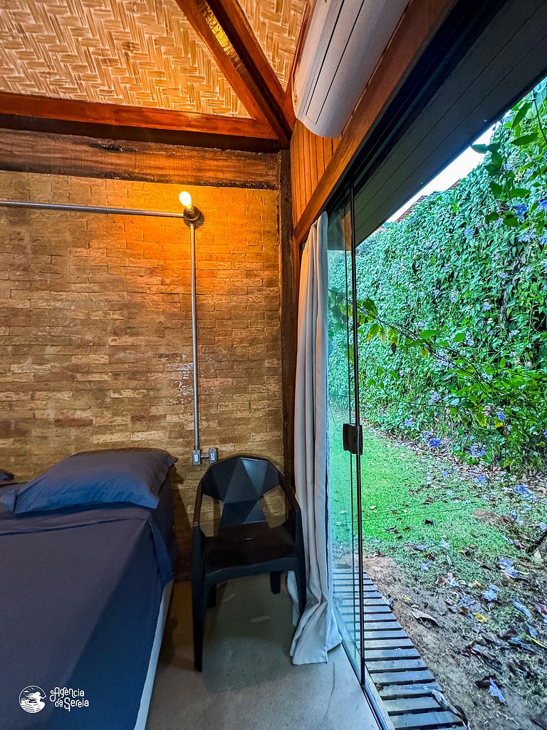 Casa espaçosa no centro, c/ jacuzzi e churrasq.