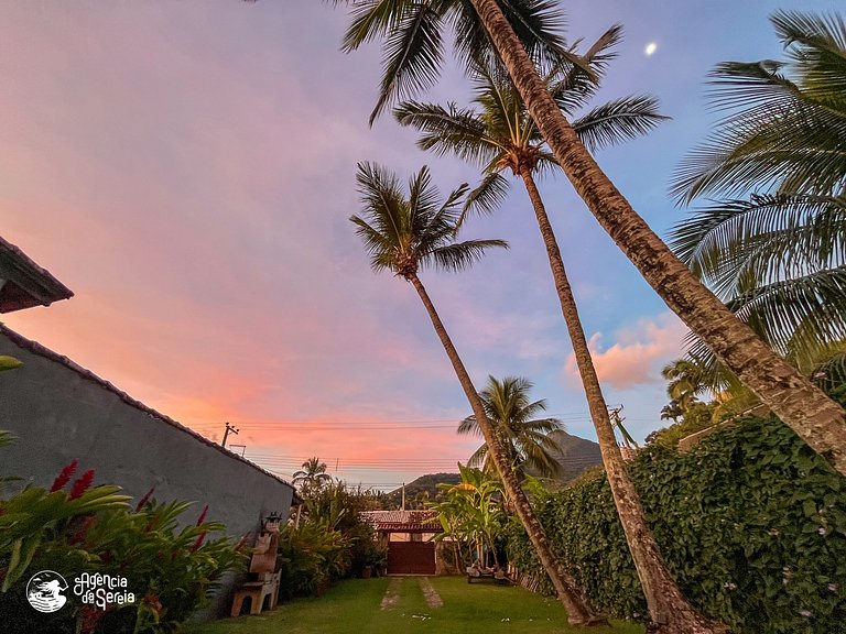 Lindo loft a 300m da praia do Perequê em Ilhabela