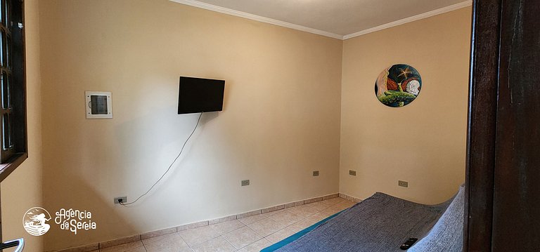 Aconchegante casa c/ jardim a 400m da praia