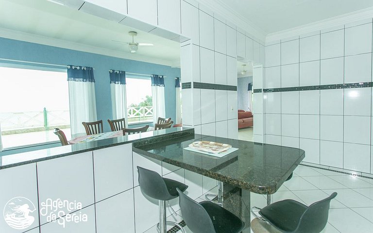 Casa costeira com vista e área gourmet – Borrifos, Ilhabela