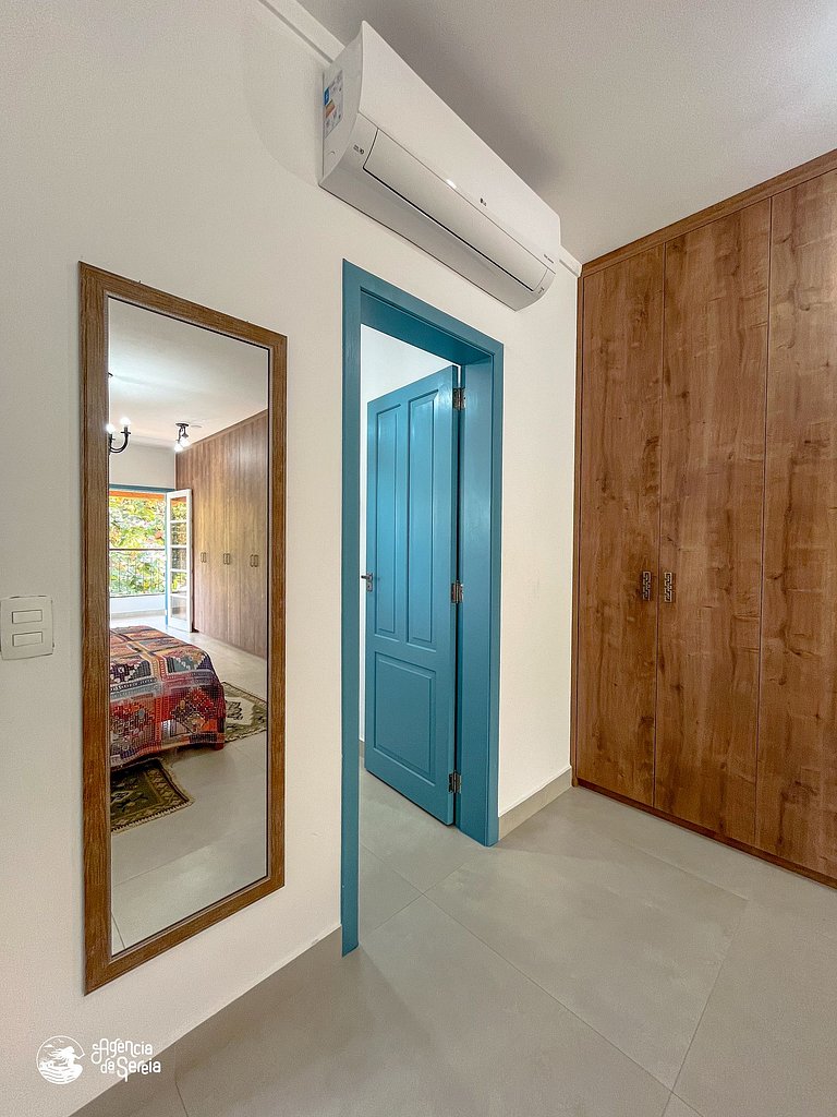 Linda casa com piscina a 150m da praia Perequê