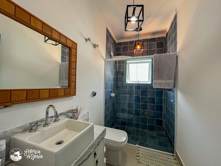 Linda casa com piscina a 150m da praia Perequê