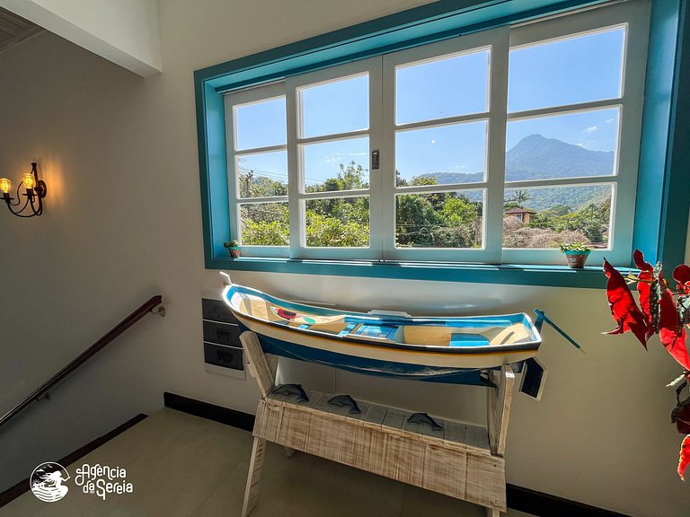 Linda casa com piscina a 150m da praia Perequê