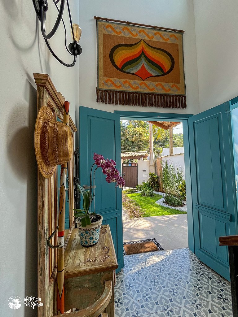 Linda casa com piscina a 150m da praia Perequê