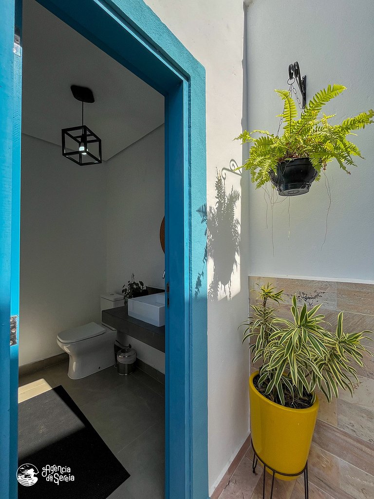 Linda casa com piscina a 150m da praia Perequê