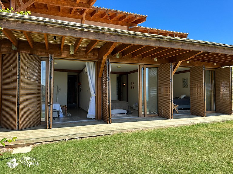 Casa com vista e piscina infinita, 450m do mar