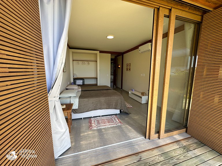 Casa com vista e piscina infinita, 450m do mar