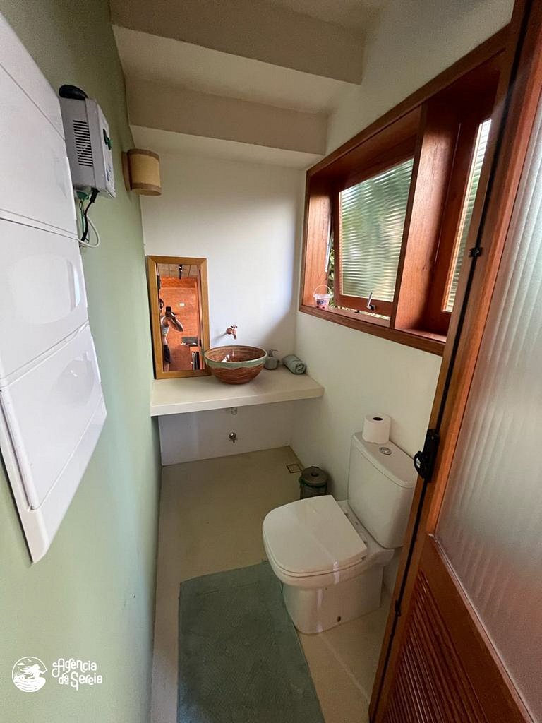 Casa c/ hidro em Ilhabela a poucos metros da praia