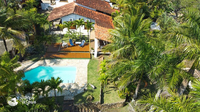 Casa aconchegante c piscina, churrasq e área verde