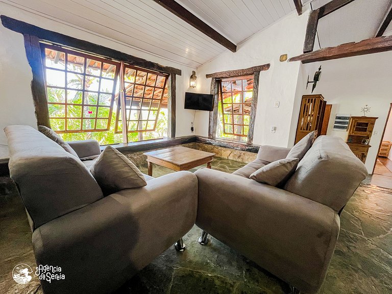 Casa espaçosa c Piscina e Churrasqueira privativas