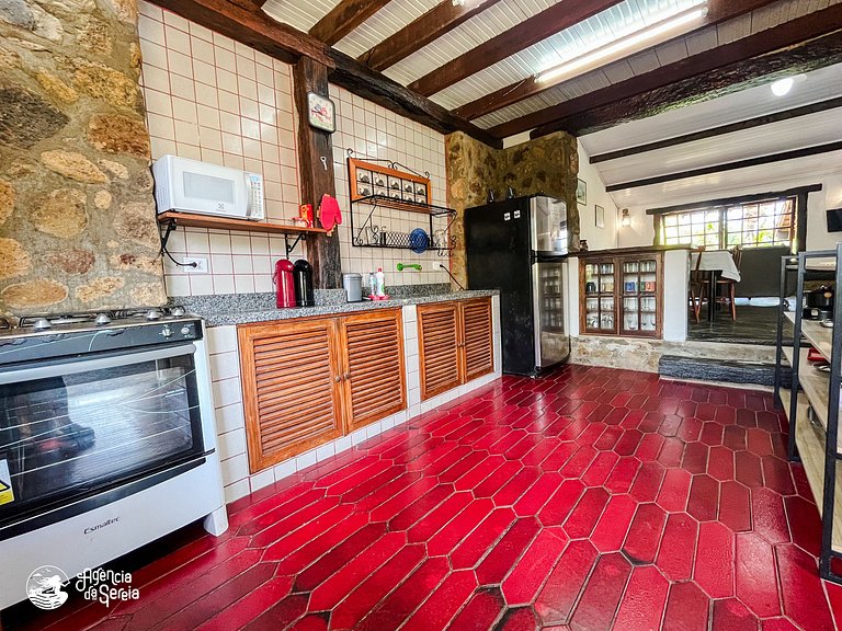 Casa espaçosa c Piscina e Churrasqueira privativas