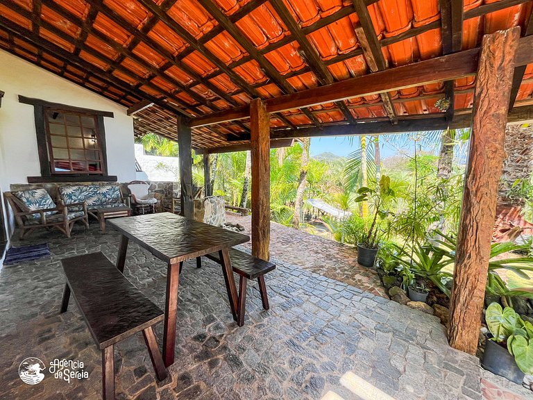 Casa aconchegante c piscina, churrasq e área verde