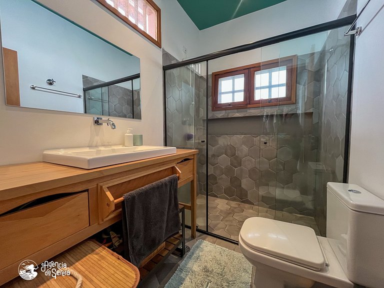 Ano Novo: Casa c/ piscina a 150m praia Itaguaçu