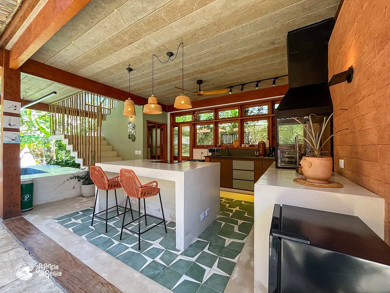 Ano Novo: Casa c/ piscina a 150m praia Itaguaçu