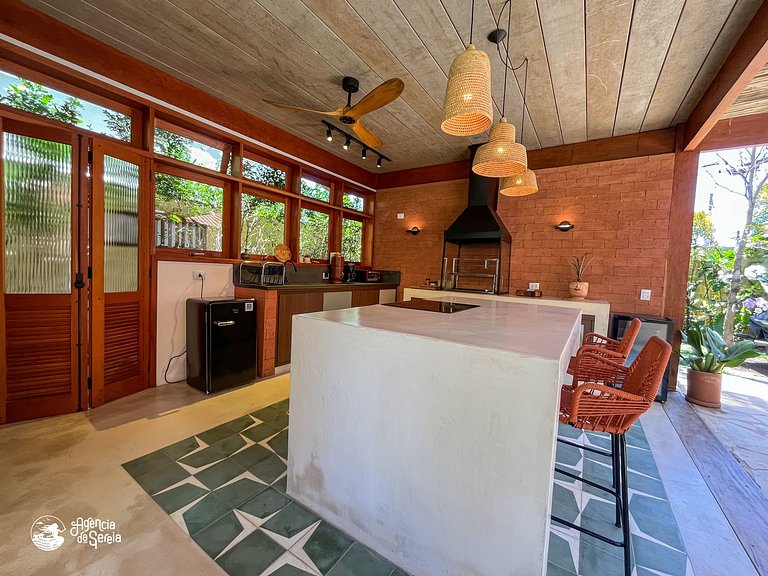 Ano Novo: Casa c/ piscina a 150m praia Itaguaçu