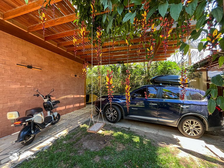 Casa c piscina e jardim a 150m da praia Itaguaçu