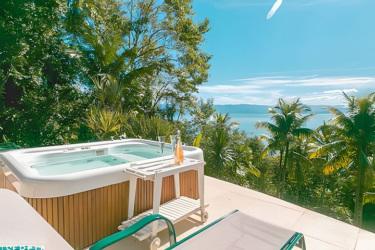 Linda casa com vista incrível no norte da ilha